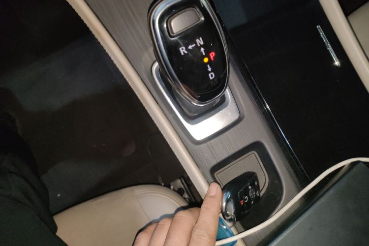 别克 君越 2018款 30H 精英型局部细节18