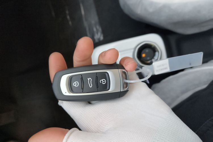 吉利银河 熊猫 2025款 210km 元气熊中控内饰7001