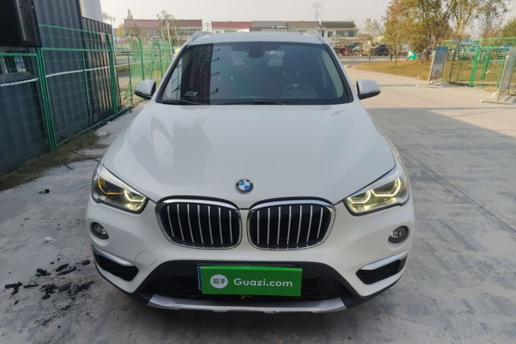 宝马X1 2018款 sDrive18Li 尊享型车身外观2