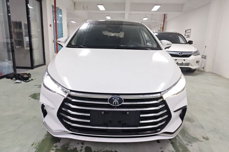 比亚迪 宋MAX 2021款 升级版 1.5T 自动尊贵型 7座车身外观2