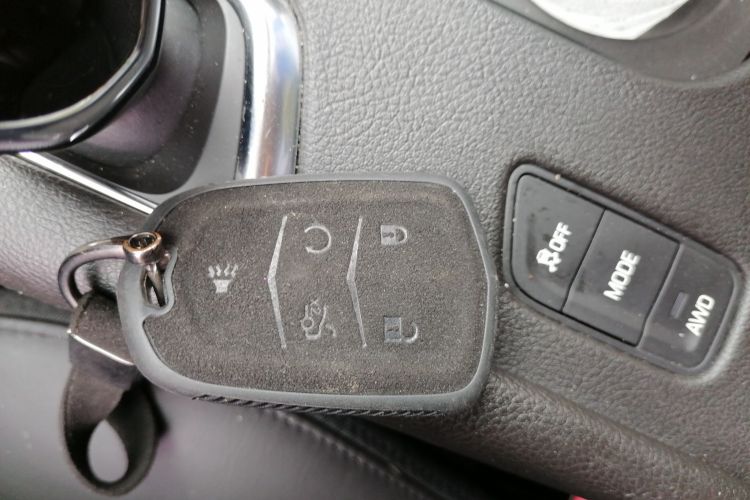 凯迪拉克XT5 2018款 28T 四驱豪华型中控内饰11