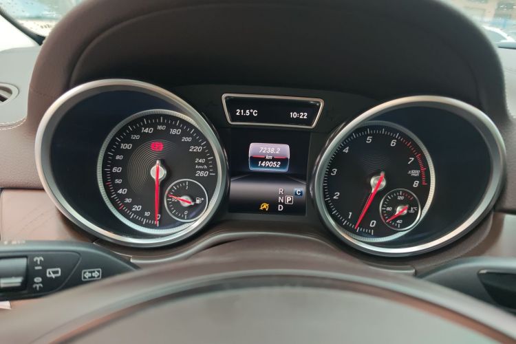 奔驰GLE 2017款 GLE 400 4MATIC中控内饰14