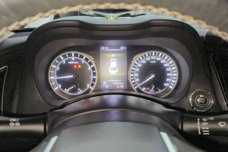 英菲尼迪Q50L 2018款 2.0T 舒适版 国V中控内饰14