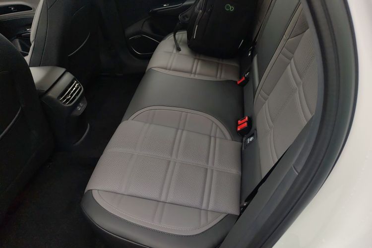 红旗EH7 2024款 690 Pro中控内饰21