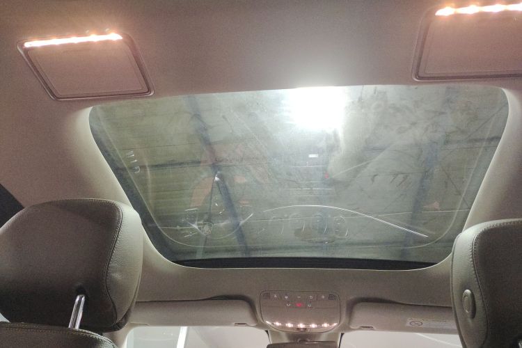 奔驰E级 2017款 E 320 L 运动型 4MATIC局部细节22