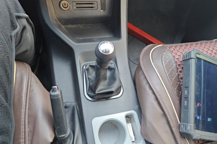 东风风行 菱智 2022款 M5L 1.6L 实用型 7座中控内饰18