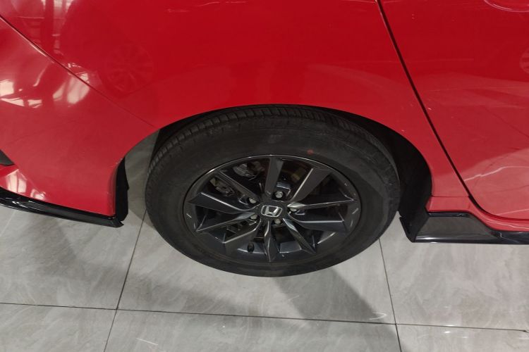 本田 思域 2021款 HATCHBACK 220TURBO CVT新锐控车身外观6008