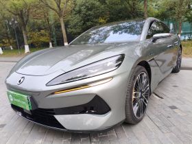 腾势Z9GT 2024款 1100四驱Ultra版