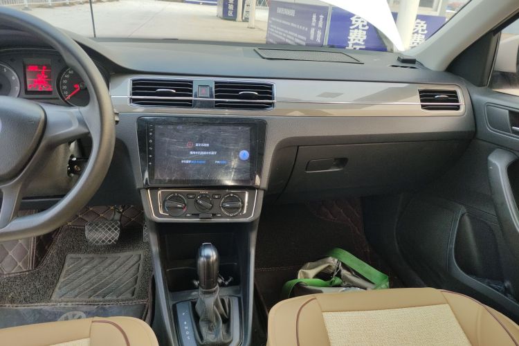 大众 桑塔纳 2017款 浩纳 1.6L 自动风尚版中控内饰16