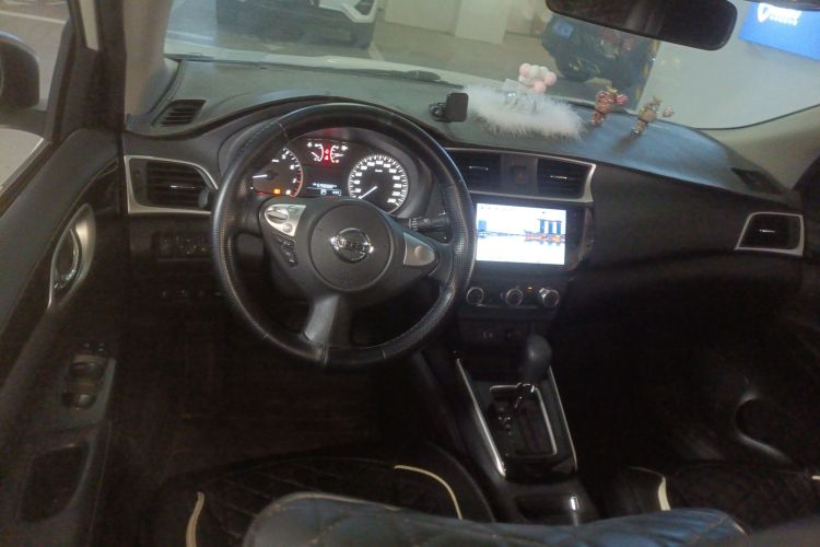 日产 轩逸 2022款 经典 1.6XL CVT豪华版中控内饰13