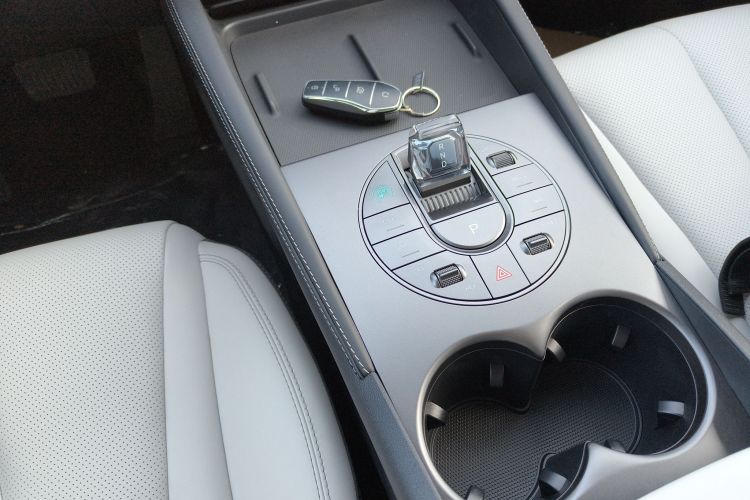 比亚迪 海豹06新能源 2024款 DM-i 80KM尊贵型中控内饰18