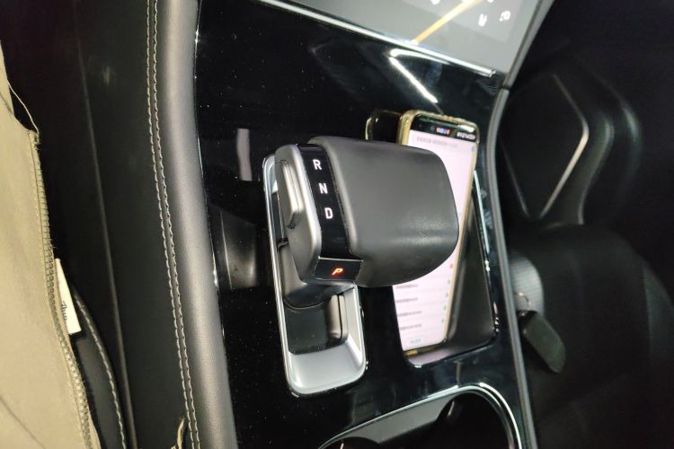 理想汽车 理想ONE 2021款 增程6座版中控内饰18