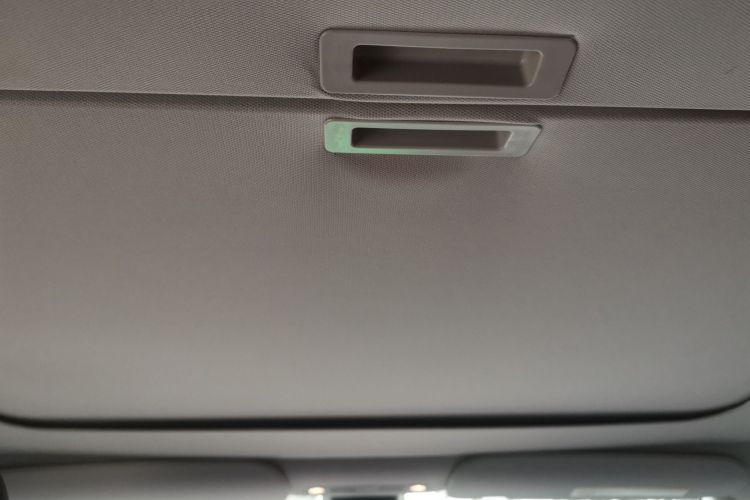 特斯拉 Model Y 2024款 后轮驱动版中控内饰22