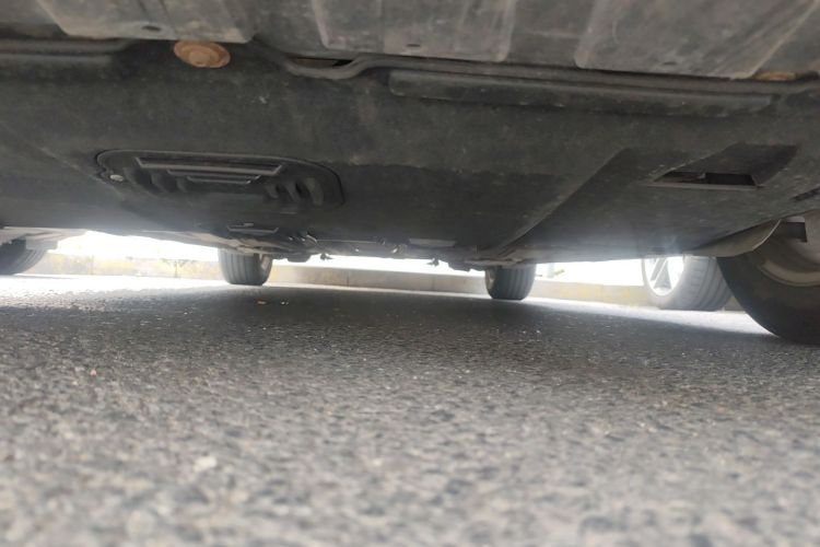 福特 福克斯 2017款 两厢 1.6L 手动风尚型智行版局部细节9005