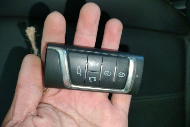 广汽传祺 传祺M8 2021款 领秀系列 390T 尊贵版中控内饰7001