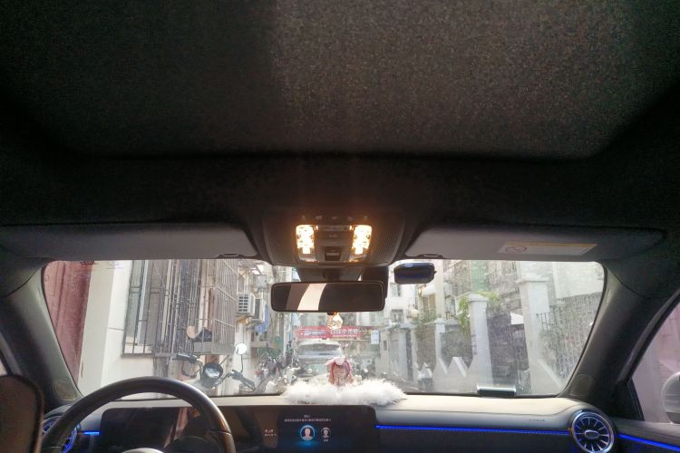 奔驰A级 2021款 A 200 L 运动轿车动感型中控内饰22