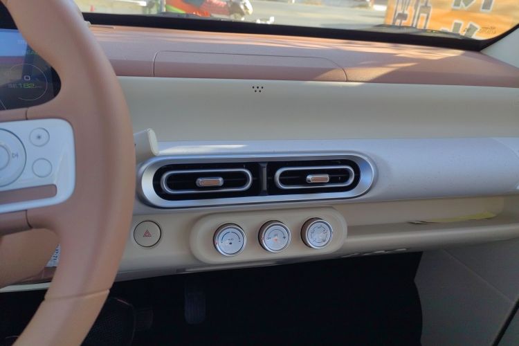 五菱汽车 宏光MINIEV 2024款 第三代 215km 青春版中控内饰16