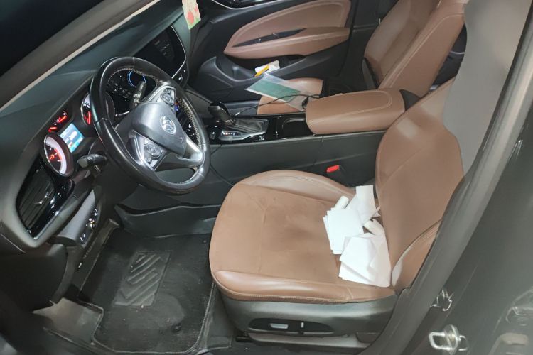 别克 君威 2017款 20T 精英型局部细节19