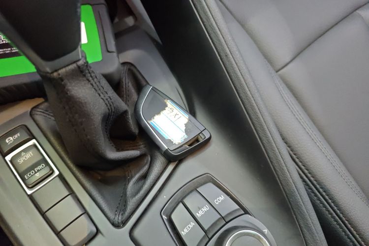 宝马X1 2019款 sDrive18Li 时尚型中控内饰11