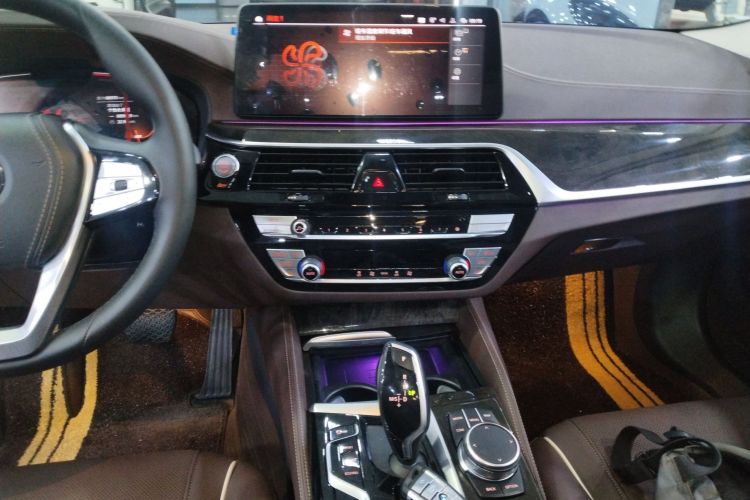 宝马5系 2022款 525Li 豪华套装局部细节16