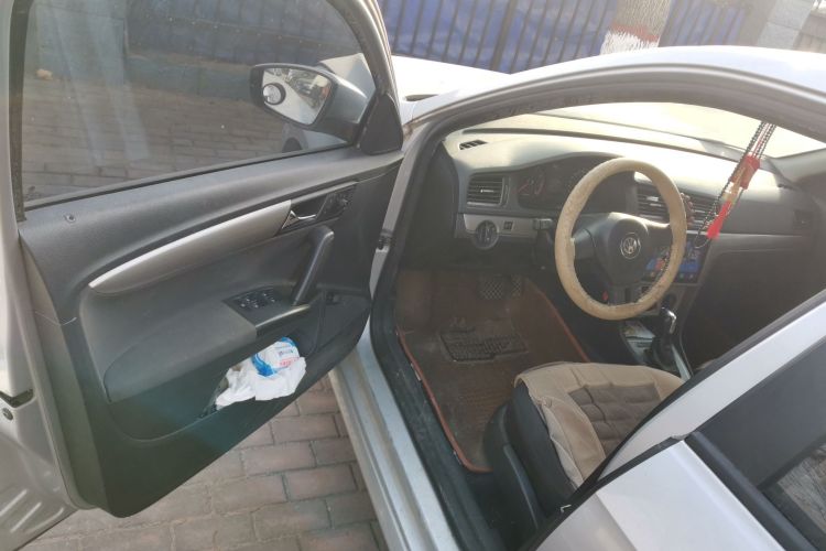 大众 朗逸 2013款 改款经典 1.6L 自动风尚版中控内饰7003