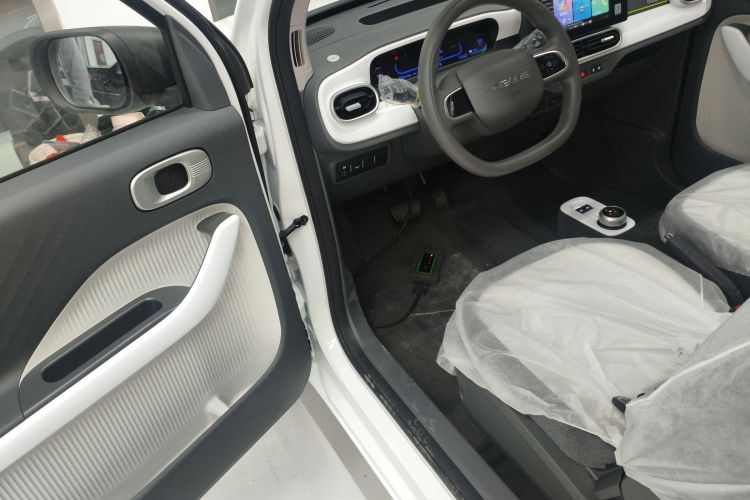 吉利银河 熊猫 2025款 210km 元气熊中控内饰7003