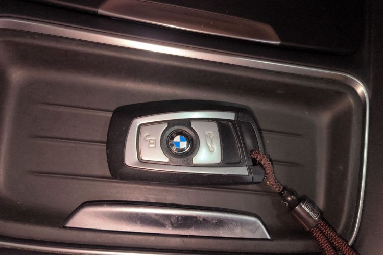 宝马3系 2015款 320Li 豪华设计套装中控内饰11