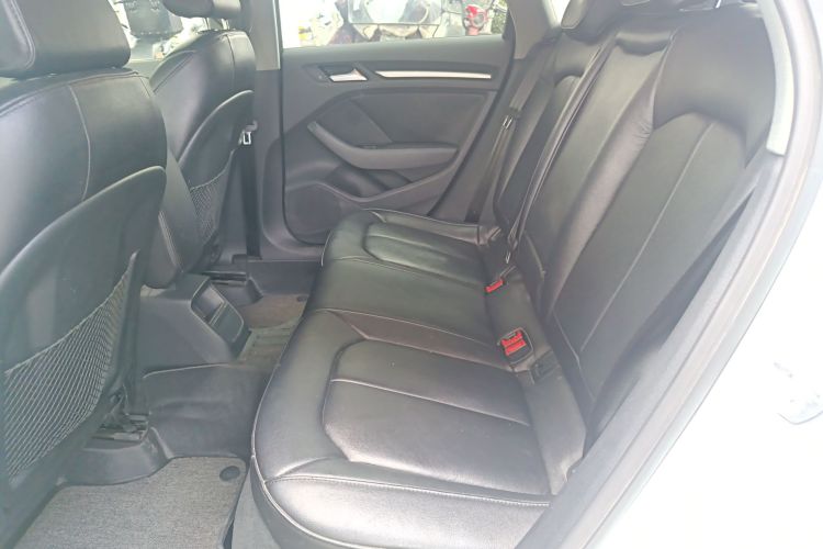 奥迪A3 2017款 Sportback 35 TFSI 进取型中控内饰7004