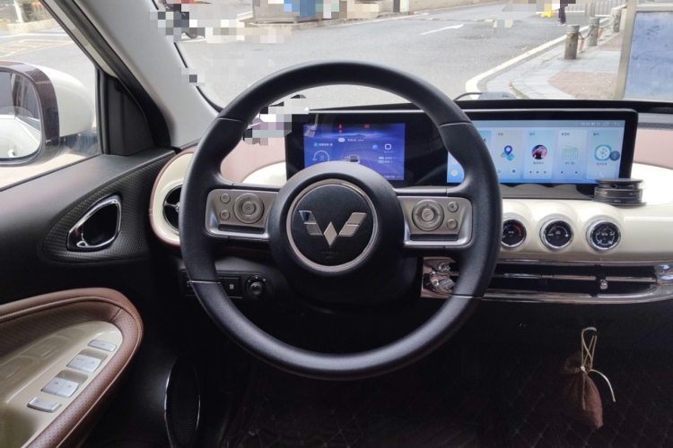 五菱汽车 五菱缤果 2023款 333km 悦享+款中控内饰13