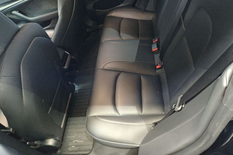 特斯拉 Model 3 2022款 后轮驱动版中控内饰21