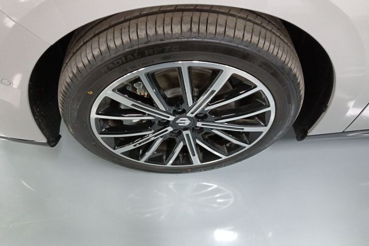 零跑汽车 零跑B01 2025款 550悦享版车身外观6007