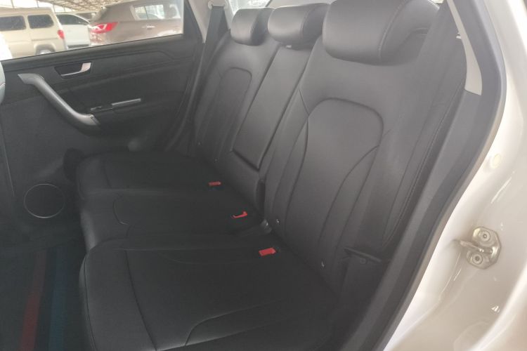 哈弗H6 2017款 红标 运动版 1.5T 手动两驱精英型中控内饰7004