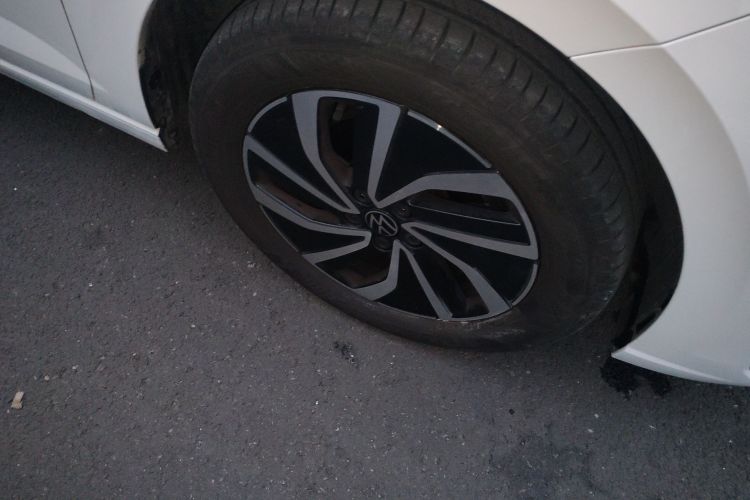 大众 朗逸 2025款 新锐 1.5L 出众新愿版车身外观10