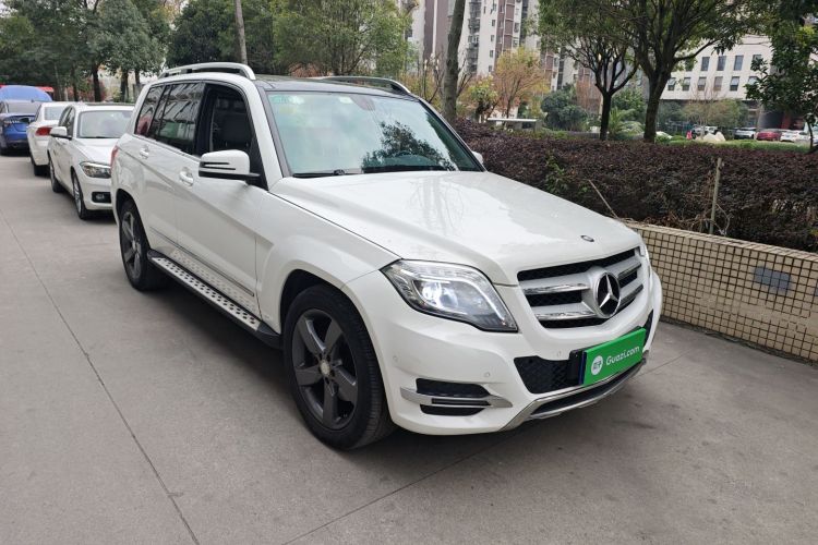 奔驰GLK级 2013款 GLK 300 4MATIC 动感天窗型车身外观3