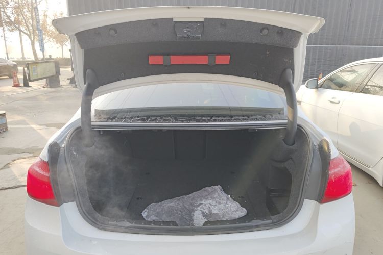 宝马3系 2018款 320Li 时尚型机舱底盘23