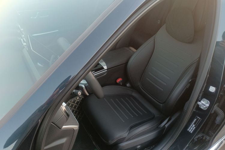 奔驰C级 2024款 C 260 L 运动版局部细节19