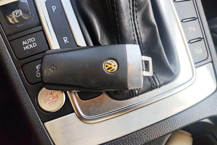 一汽-大众CC 2016款 2.0TSI 豪华型中控内饰7001