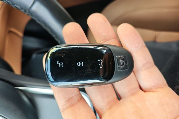 理想汽车 理想ONE 2021款 增程6座版中控内饰7001