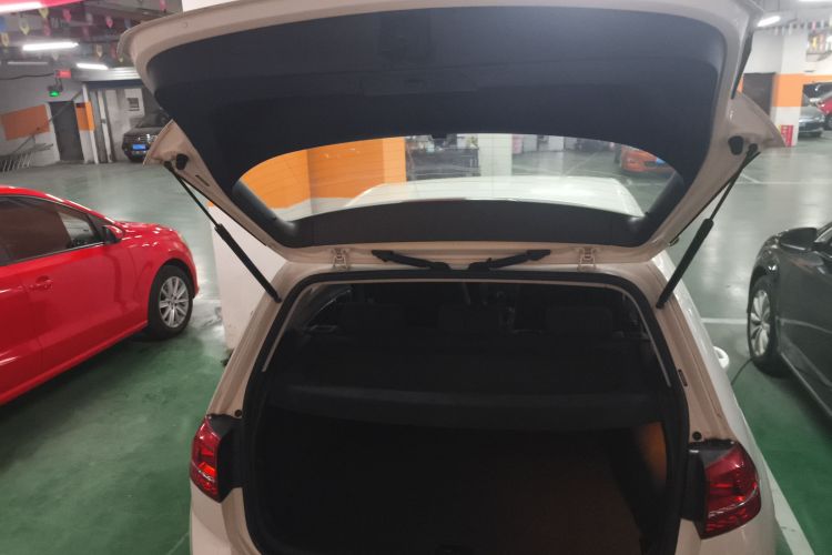 大众 高尔夫 2016款 1.6L 手动时尚型局部细节23