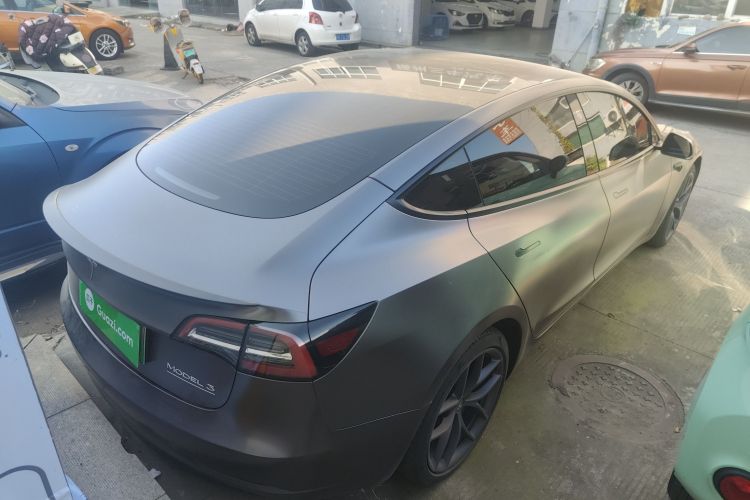 特斯拉 Model 3 2022款 Performance高性能全轮驱动版车身外观7