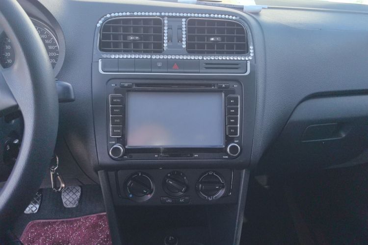 大众 Polo 2014款 1.4L 手动风尚版局部细节16