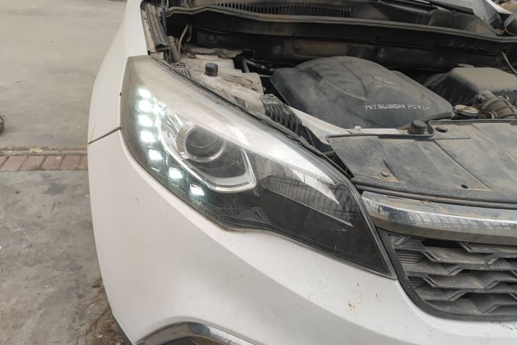 猎豹汽车 猎豹CS10 2015款 2.0T 手动卓越型车身外观8