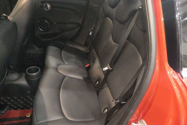 MINI 2016款 1.2T ONE 先锋派 五门版中控内饰7004