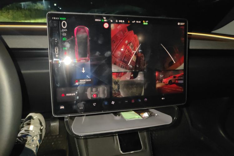 特斯拉 Model 3 2023款 后轮驱动版中控内饰14