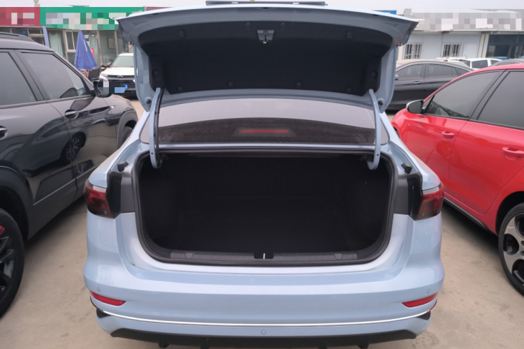 吉利汽车 帝豪 2025款 第4代 1.5L CVT星耀版机舱底盘23