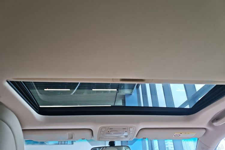 丰田 皇冠 2012款 2.5L Royal 导航版中控内饰22