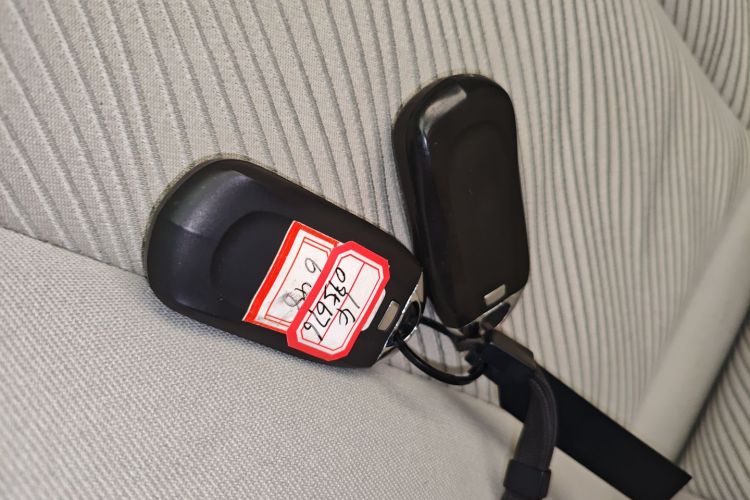 别克GL8 2021款 陆上公务舱 652T 舒适型中控内饰7001