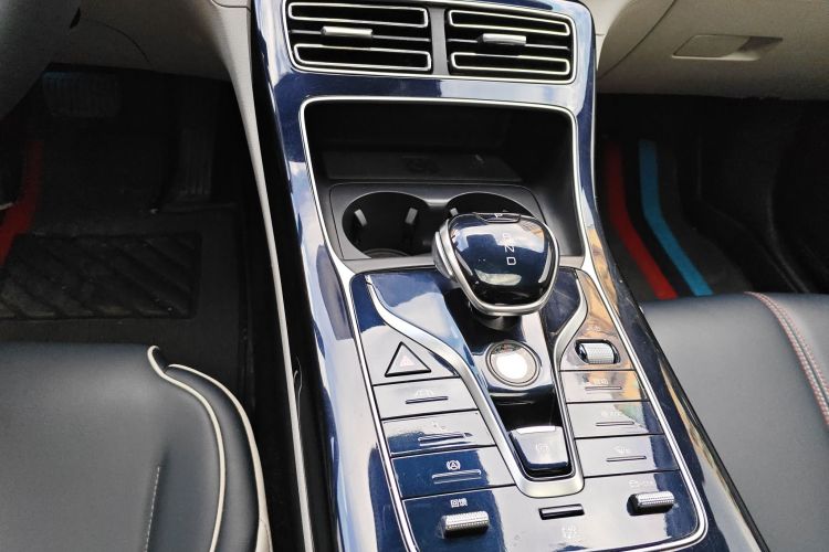 比亚迪 秦PLUS 2021款 EV 500KM 尊贵型中控内饰18