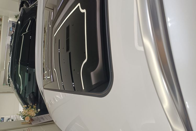 宝马X1 2021款 sDrive20Li 尊享型车身外观57