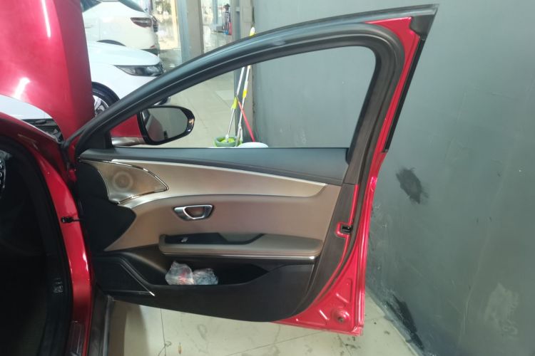 比亚迪 汉 2021款 EV 标准续航版豪华型中控内饰7005